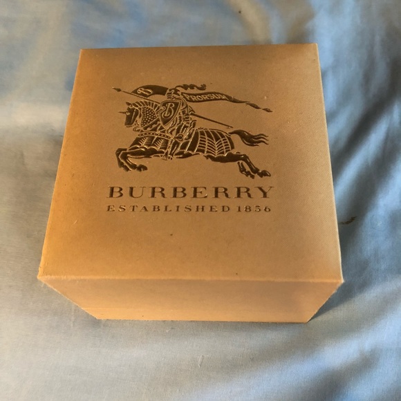 Burberry watch - Picture 3 of 3